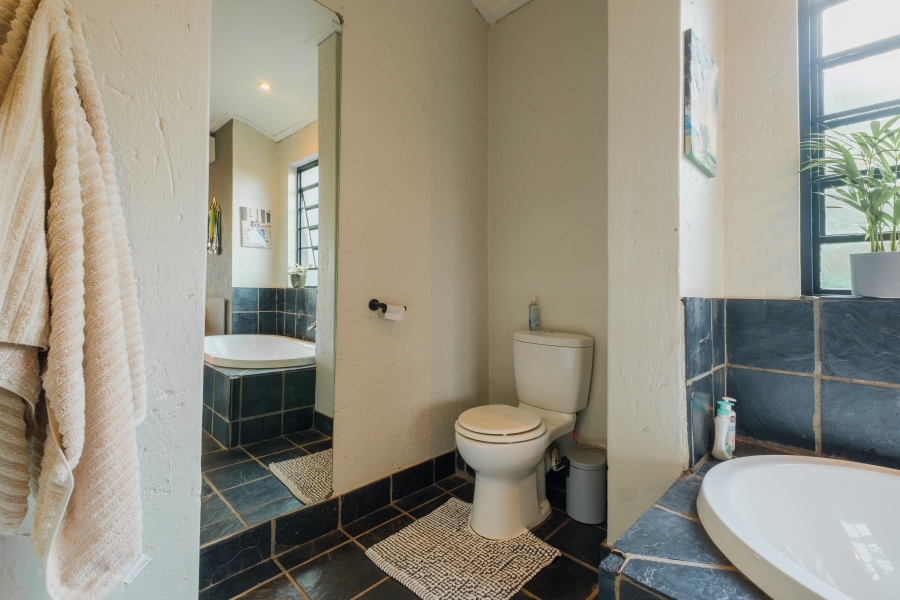 4 Bedroom Property for Sale in Waterkloof Ridge Gauteng