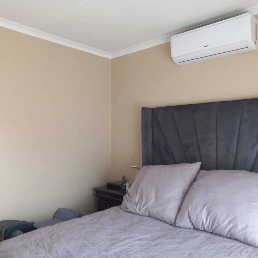 2 Bedroom Property for Sale in Wilgeheuwel Gauteng