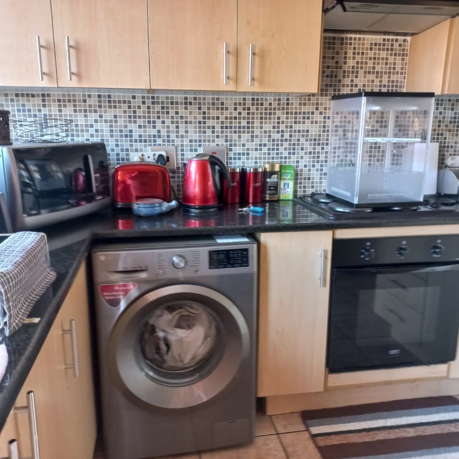 2 Bedroom Property for Sale in Wilgeheuwel Gauteng