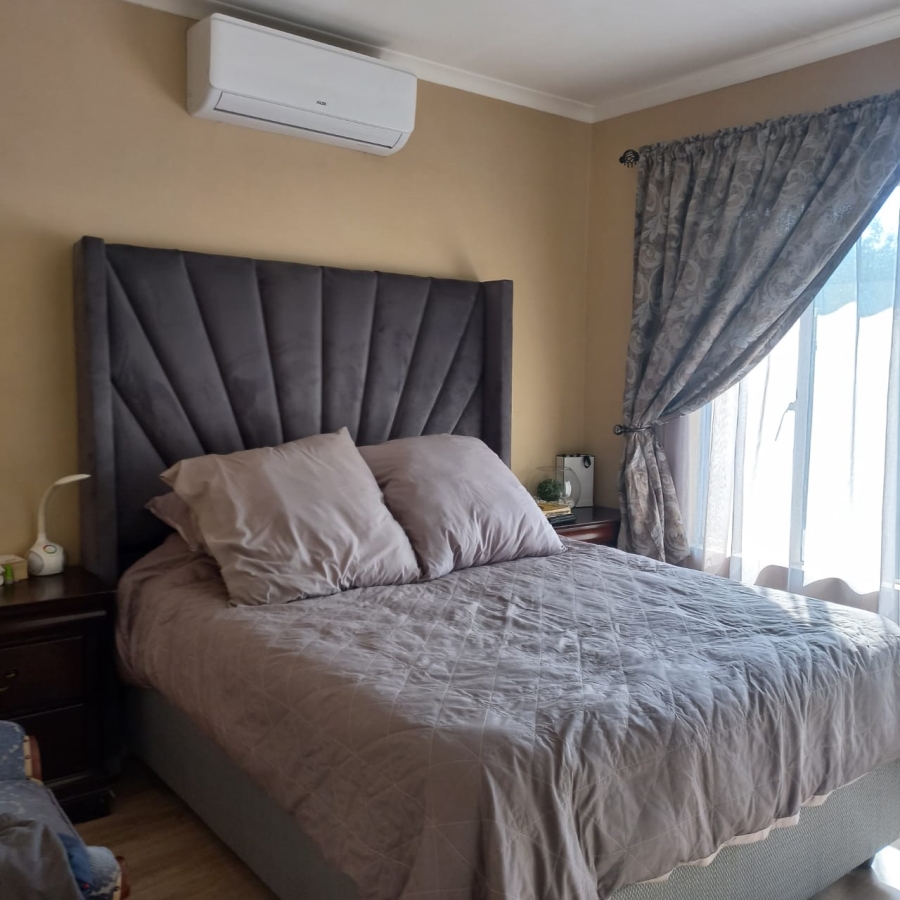 2 Bedroom Property for Sale in Wilgeheuwel Gauteng