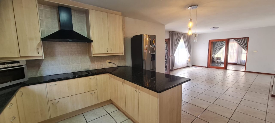 5 Bedroom Property for Sale in Eden Glen Gauteng