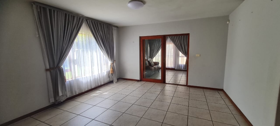 5 Bedroom Property for Sale in Eden Glen Gauteng
