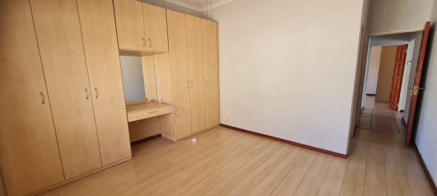 5 Bedroom Property for Sale in Eden Glen Gauteng