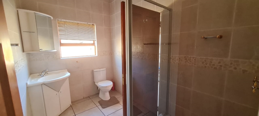 5 Bedroom Property for Sale in Eden Glen Gauteng