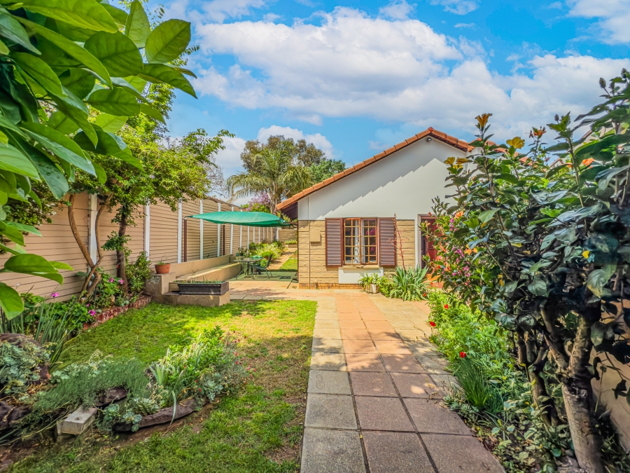 2 Bedroom Property for Sale in Halfway Gardens Gauteng