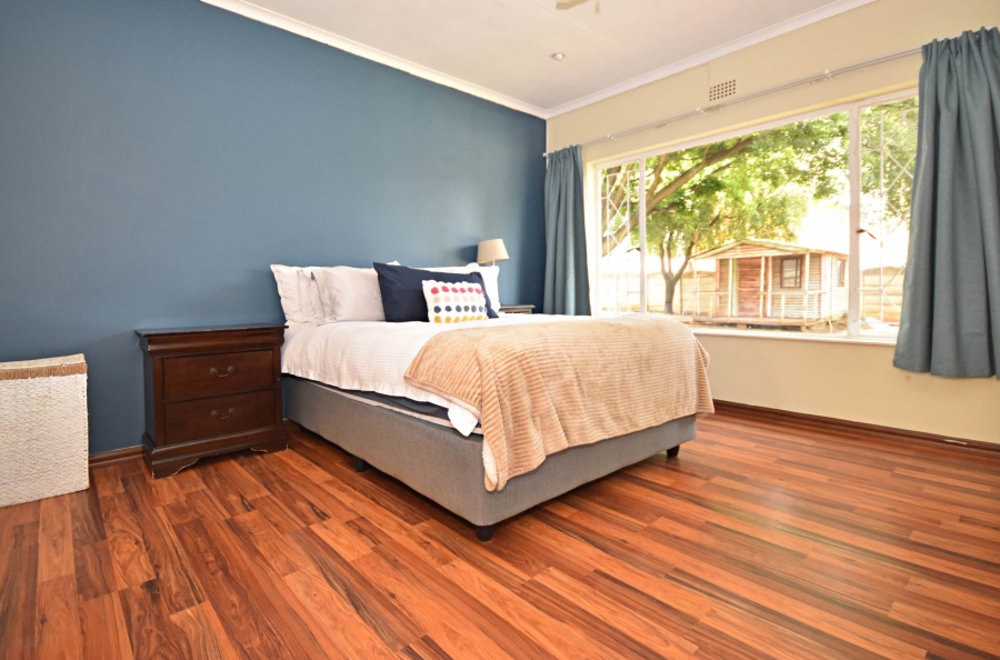 To Let 3 Bedroom Property for Rent in Bromhof Gauteng