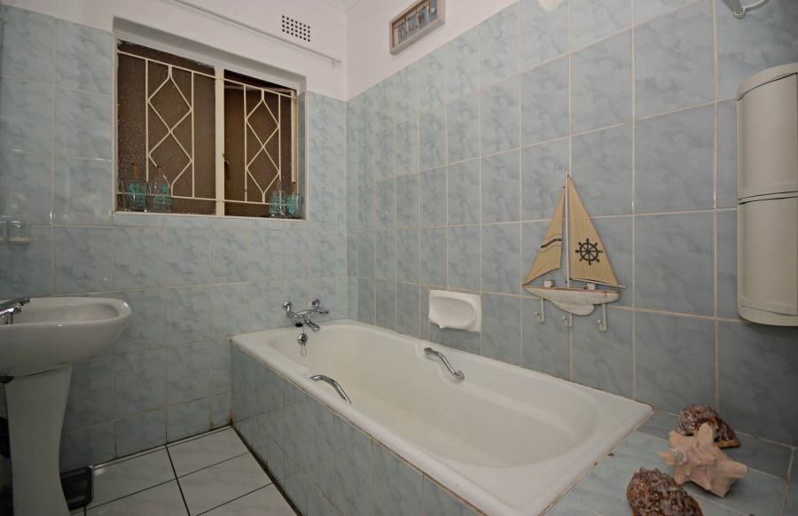 To Let 3 Bedroom Property for Rent in Bromhof Gauteng