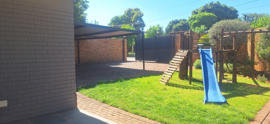 4 Bedroom Property for Sale in Monument Gauteng