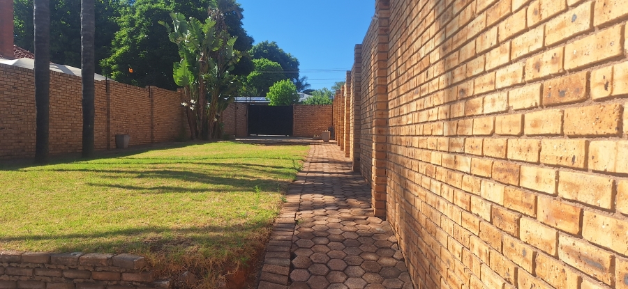 4 Bedroom Property for Sale in Monument Gauteng
