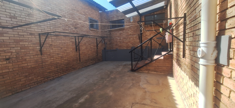 4 Bedroom Property for Sale in Monument Gauteng