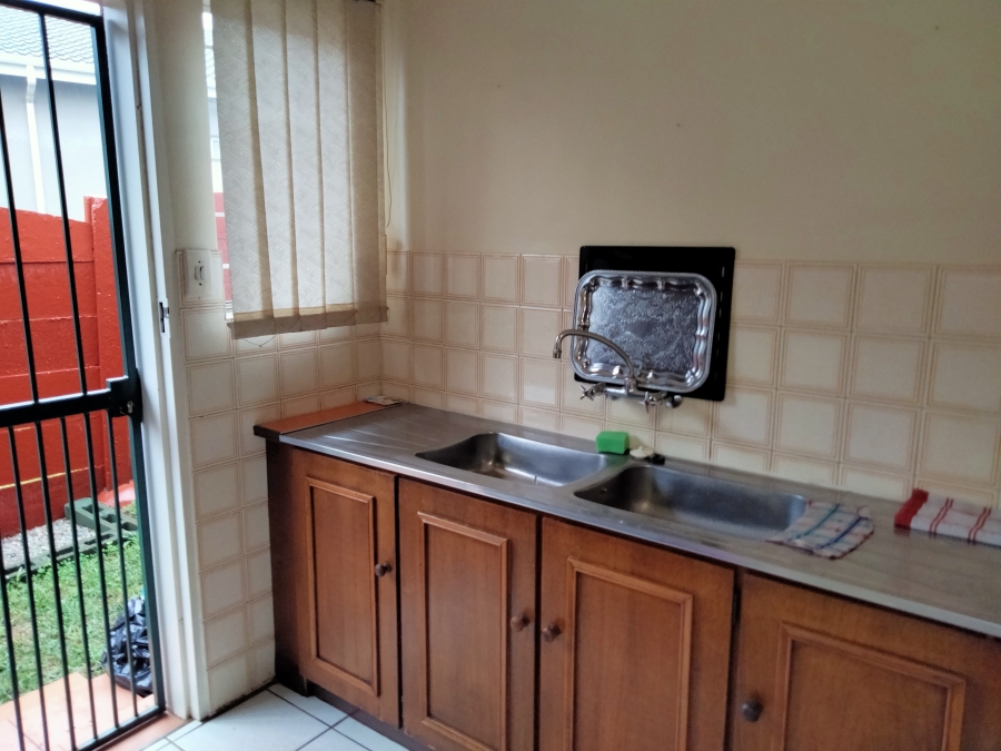 3 Bedroom Property for Sale in Wilro Park Gauteng