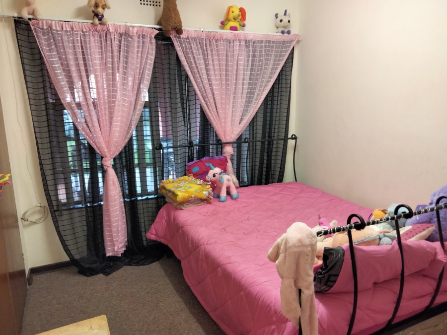 3 Bedroom Property for Sale in Wilro Park Gauteng