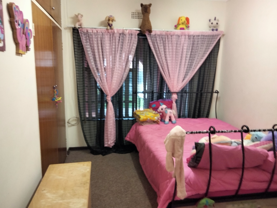 3 Bedroom Property for Sale in Wilro Park Gauteng