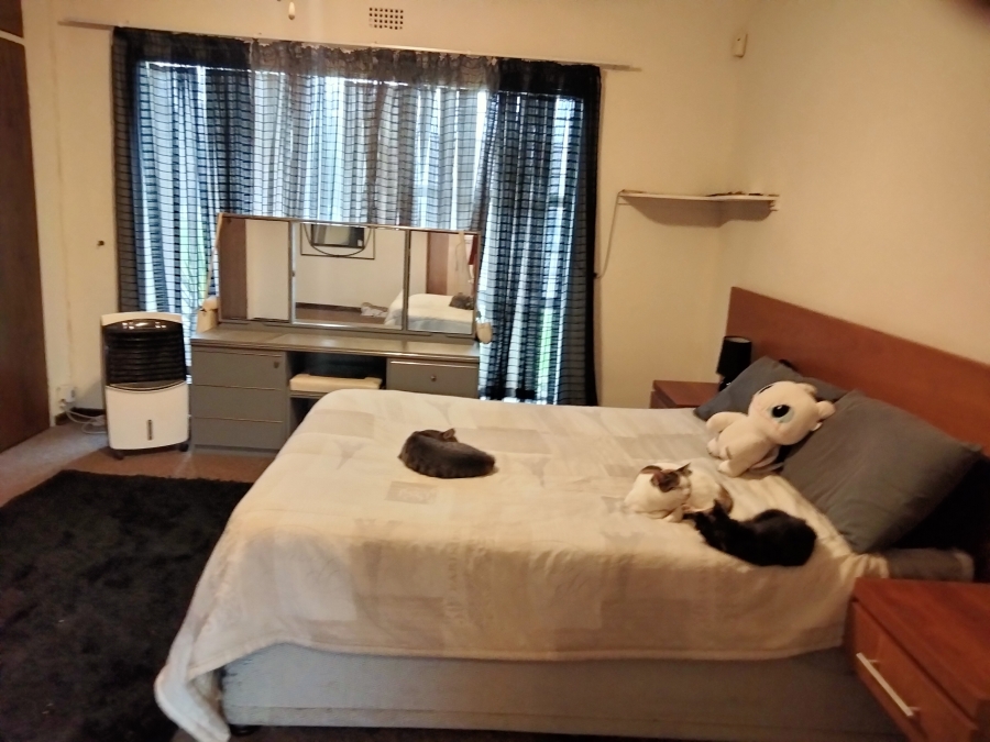 3 Bedroom Property for Sale in Wilro Park Gauteng