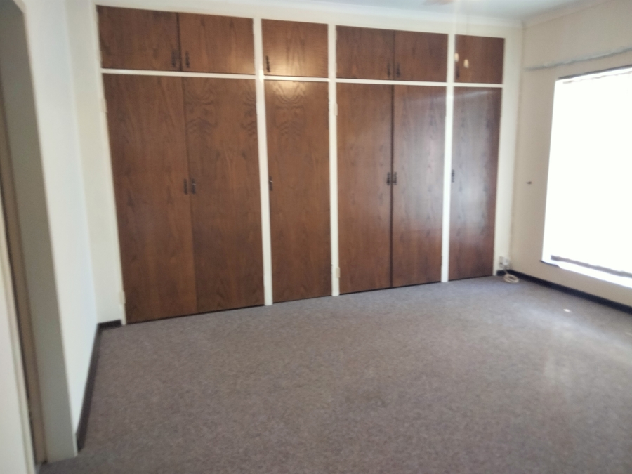 3 Bedroom Property for Sale in Wilro Park Gauteng