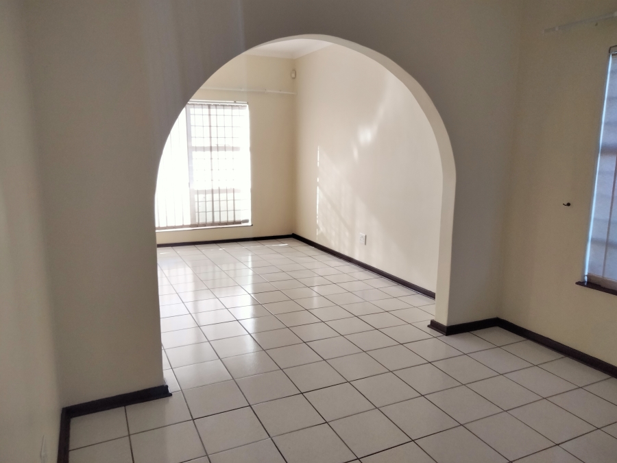 3 Bedroom Property for Sale in Wilro Park Gauteng