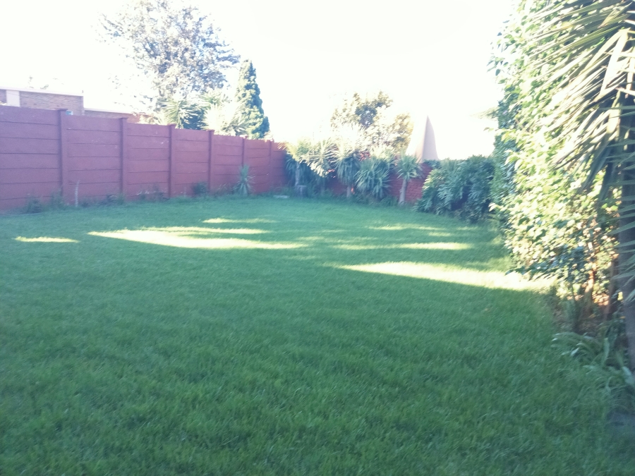 3 Bedroom Property for Sale in Wilro Park Gauteng