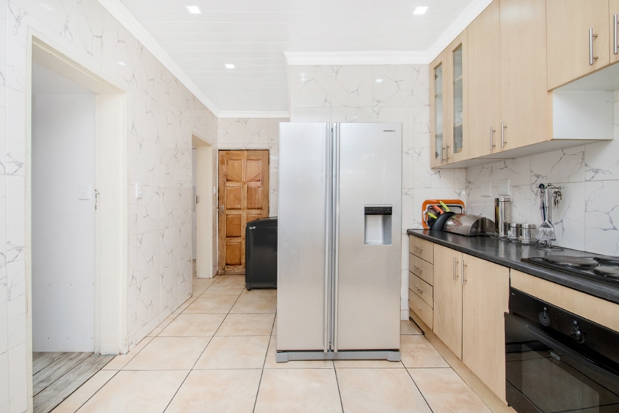 2 Bedroom Property for Sale in Westbury Gauteng