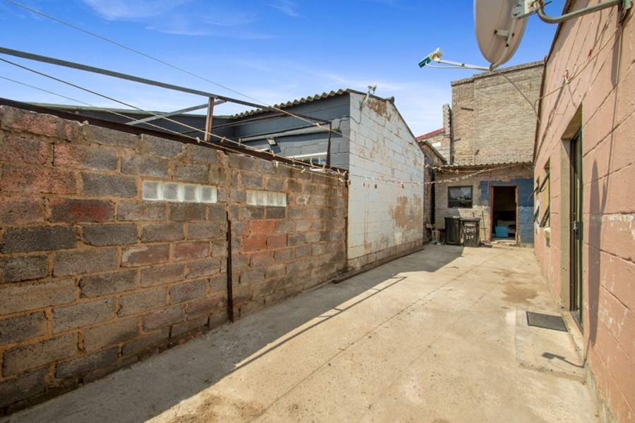 2 Bedroom Property for Sale in Westbury Gauteng