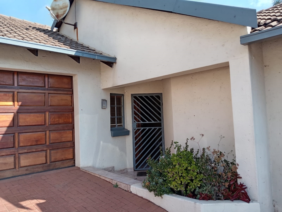 3 Bedroom Property for Sale in Highveld Gauteng