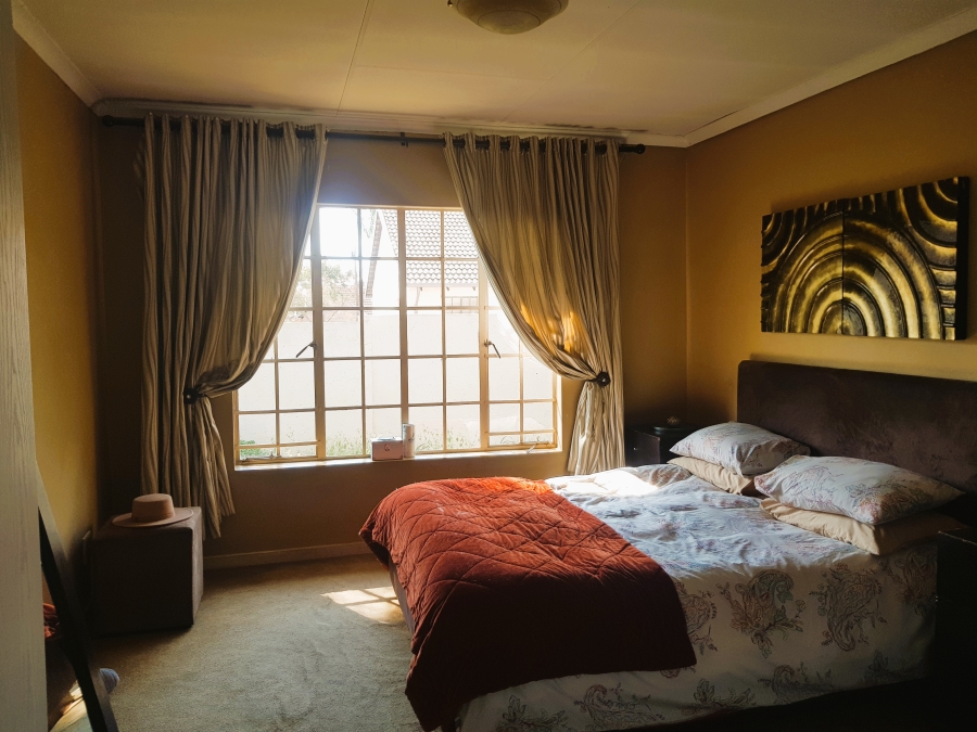 3 Bedroom Property for Sale in Highveld Gauteng