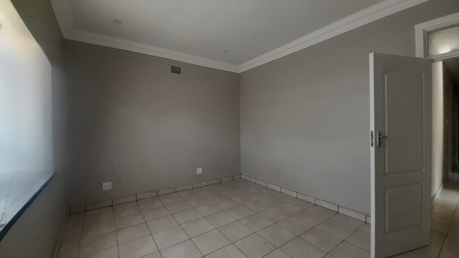 3 Bedroom Property for Sale in Three Rivers Gauteng