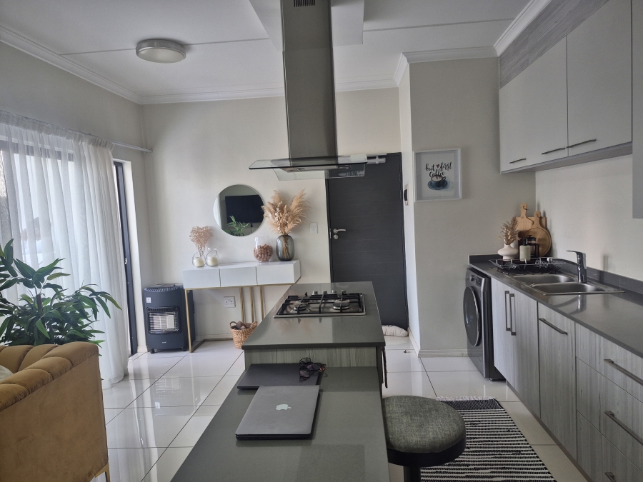 1 Bedroom Property for Sale in Carlswald Gauteng