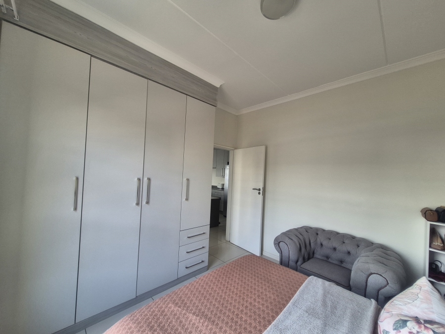 1 Bedroom Property for Sale in Carlswald Gauteng