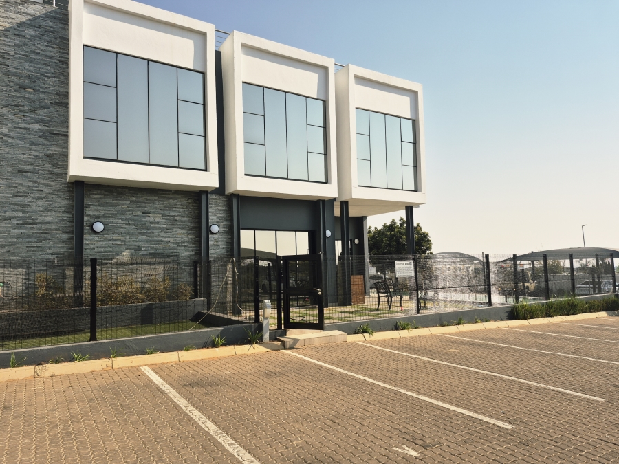 1 Bedroom Property for Sale in Carlswald Gauteng