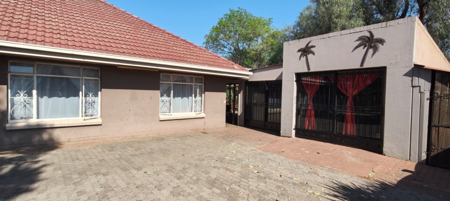 To Let 3 Bedroom Property for Rent in Three Rivers Gauteng