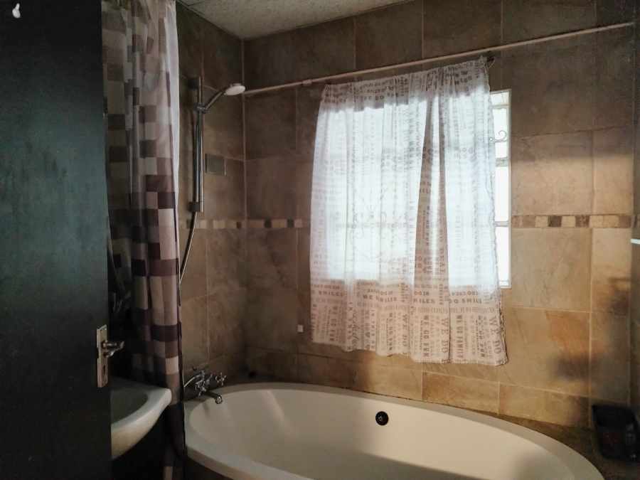 To Let 3 Bedroom Property for Rent in Three Rivers Gauteng