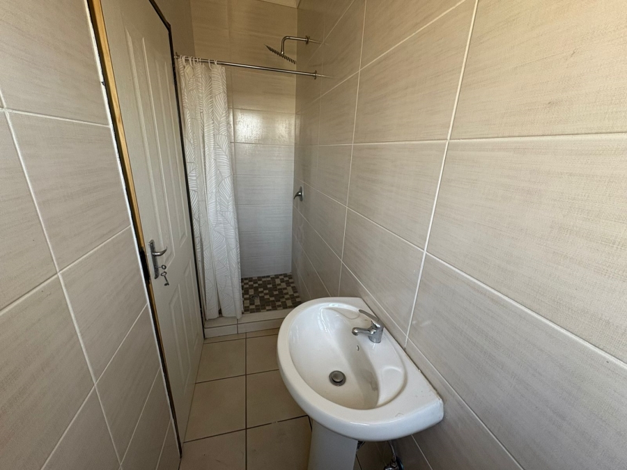 1 Bedroom Property for Sale in Bedworth Park Gauteng