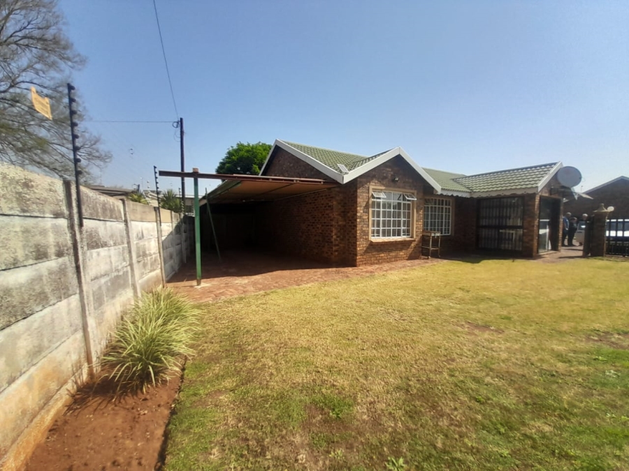 To Let 2 Bedroom Property for Rent in Meyerton Central Gauteng