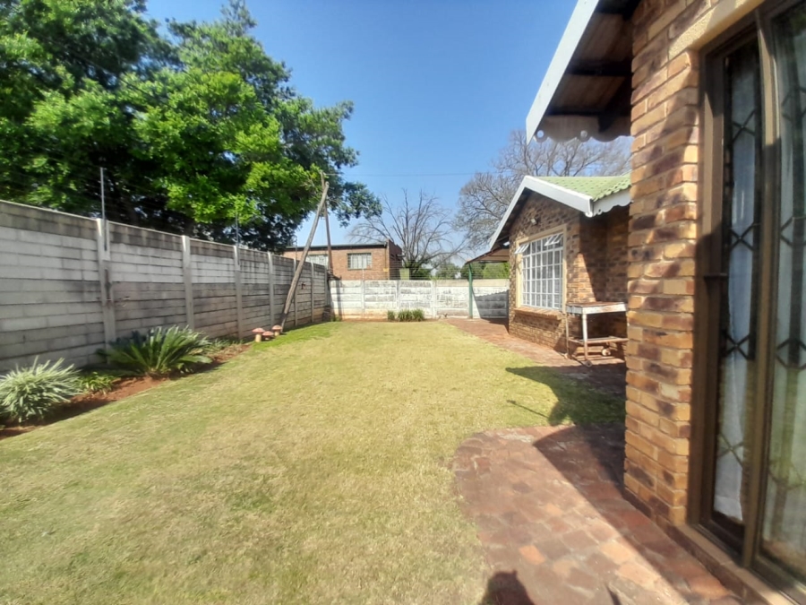 To Let 2 Bedroom Property for Rent in Meyerton Central Gauteng