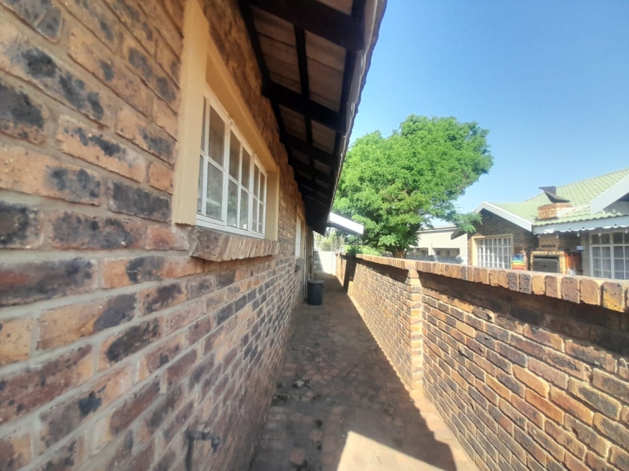 To Let 2 Bedroom Property for Rent in Meyerton Central Gauteng