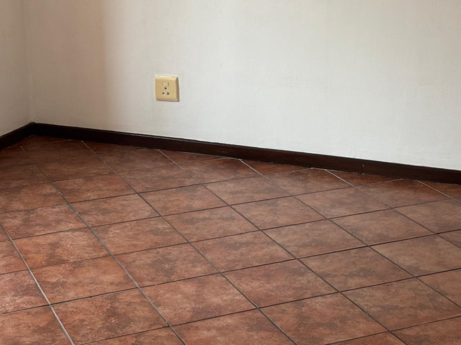 To Let 2 Bedroom Property for Rent in Chartwell Gauteng