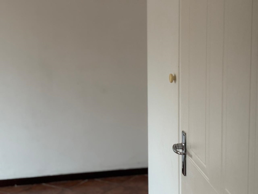 To Let 2 Bedroom Property for Rent in Chartwell Gauteng