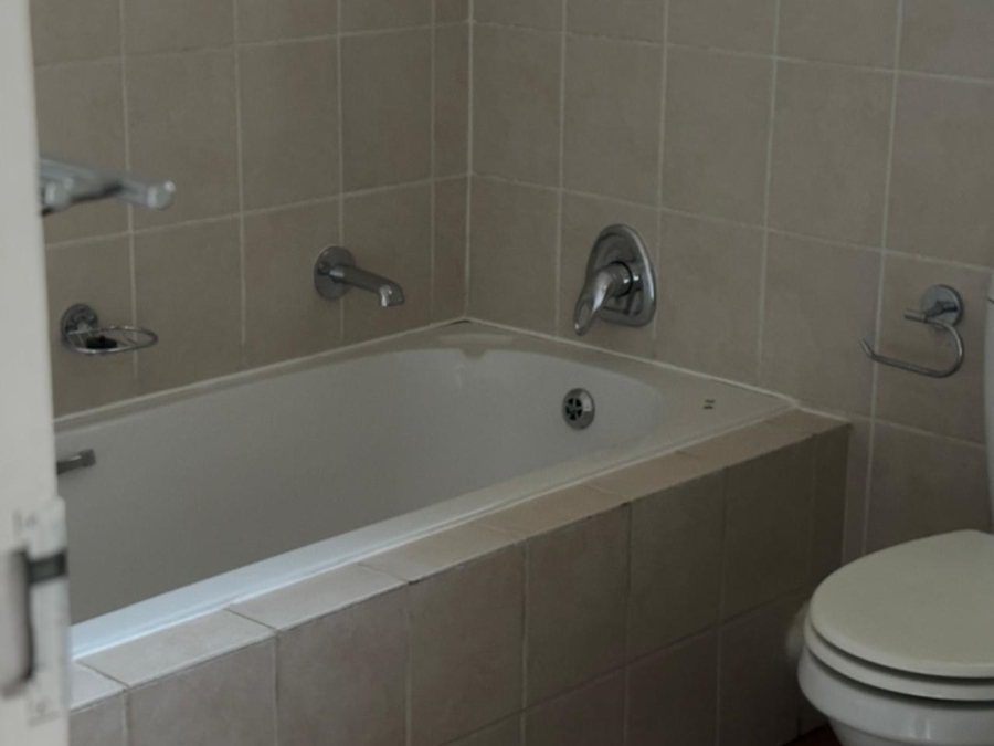 To Let 2 Bedroom Property for Rent in Chartwell Gauteng