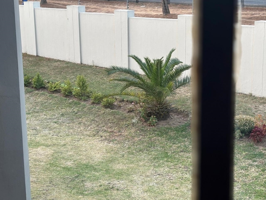 To Let 2 Bedroom Property for Rent in Chartwell Gauteng