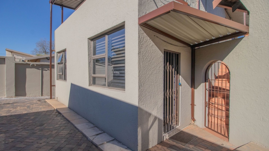 3 Bedroom Property for Sale in Edenvale Central Gauteng