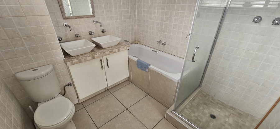 2 Bedroom Property for Sale in New Redruth Gauteng