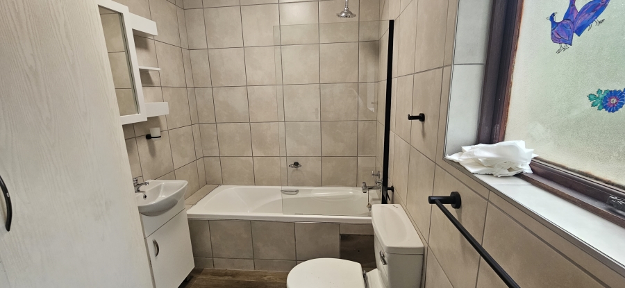 1 Bedroom Property for Sale in New Market Gauteng
