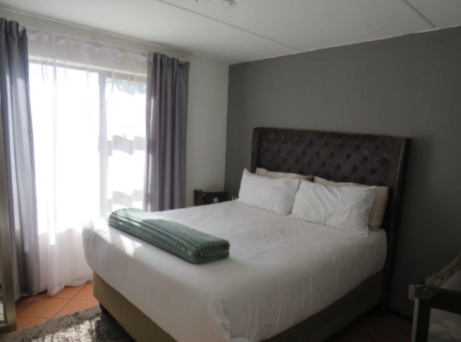 2 Bedroom Property for Sale in Albertsdal Gauteng