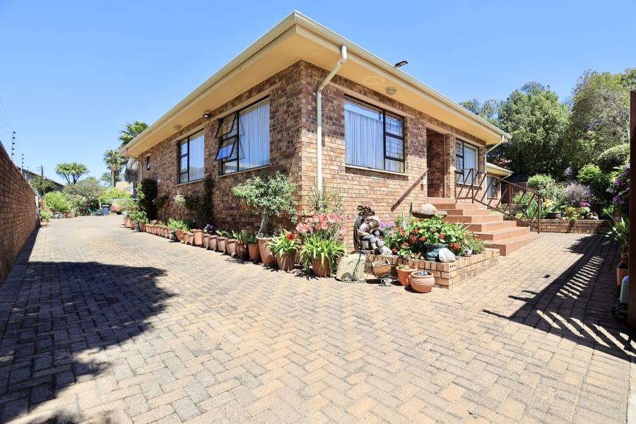5 Bedroom Property for Sale in Noordkruin Gauteng