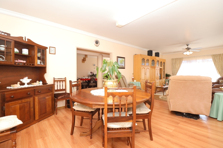 5 Bedroom Property for Sale in Noordkruin Gauteng