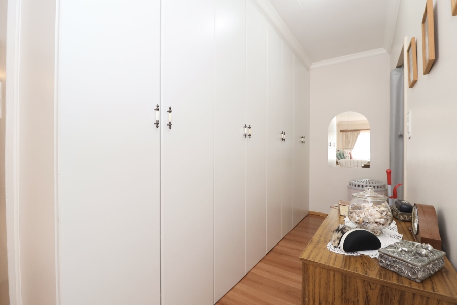 5 Bedroom Property for Sale in Noordkruin Gauteng