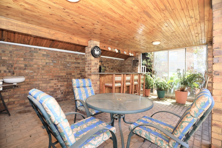 5 Bedroom Property for Sale in Noordkruin Gauteng