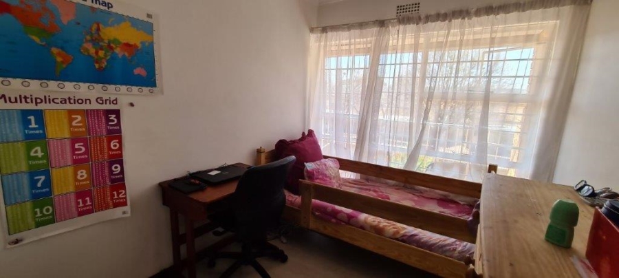 To Let 3 Bedroom Property for Rent in Fairland Gauteng