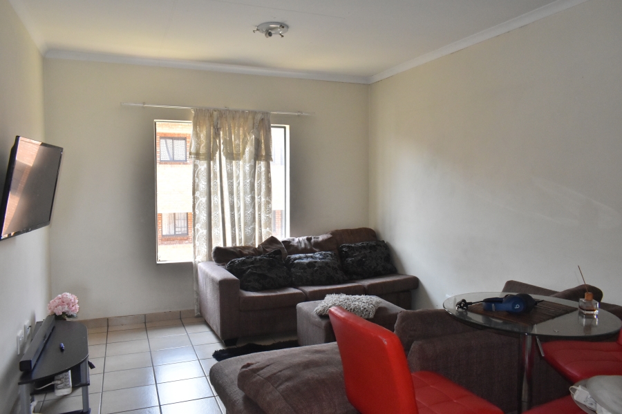 2 Bedroom Property for Sale in Grand Central Gauteng