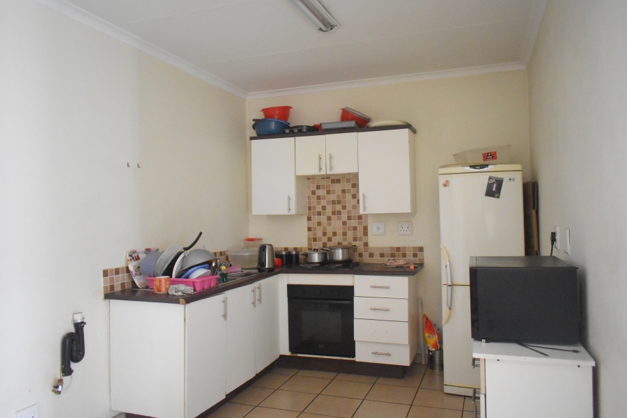 2 Bedroom Property for Sale in Grand Central Gauteng